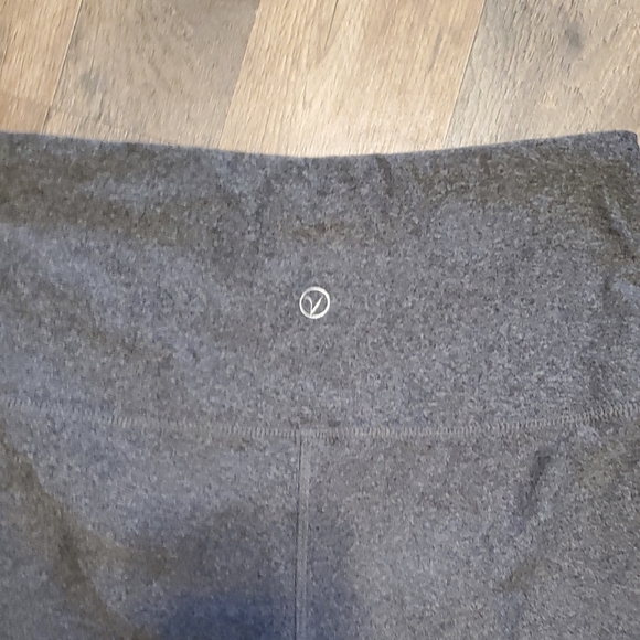 VOGO Athletica Gray Leggings - Picture 5 of 6